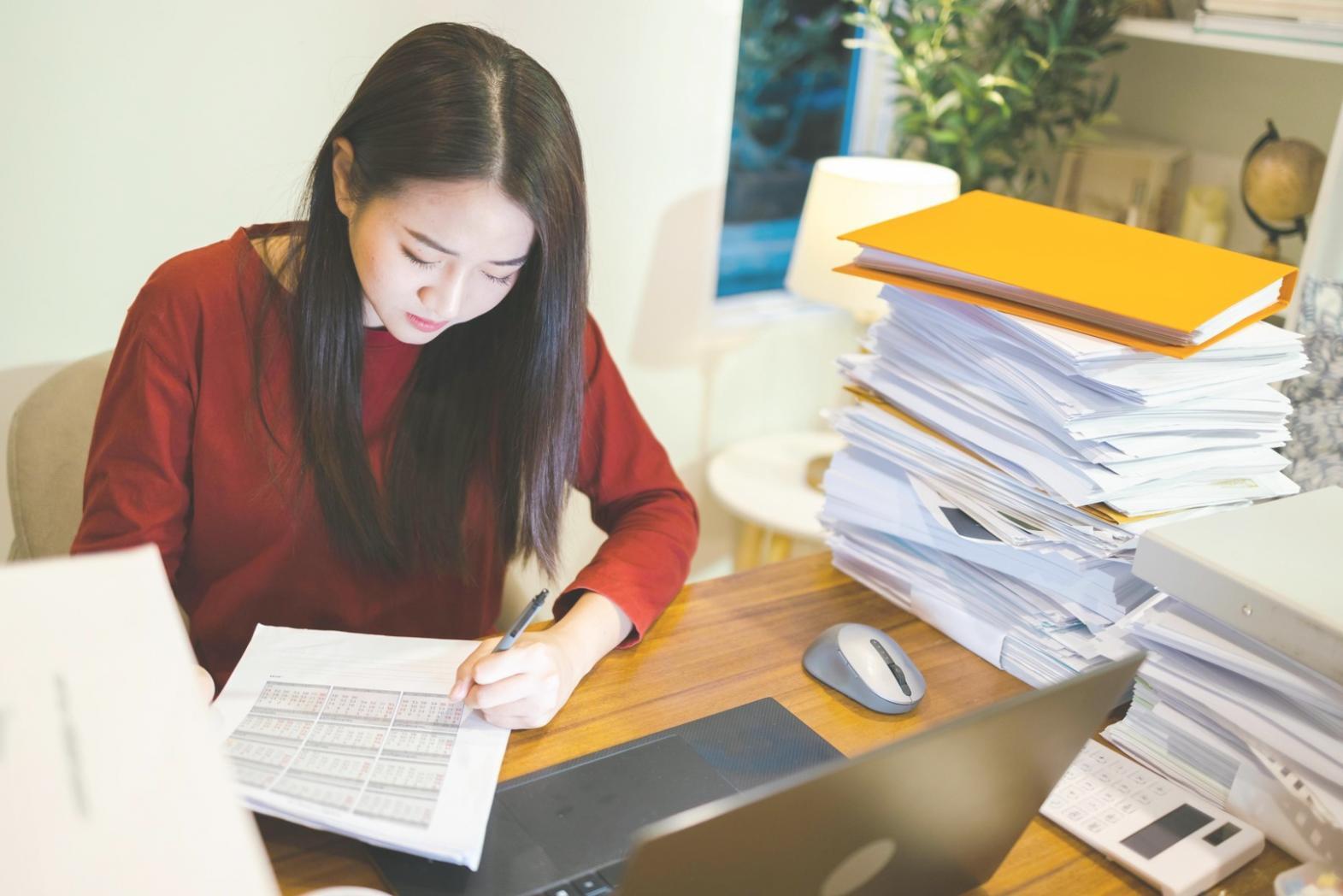 Análisis financiero y reportes de gestión desarrollados por estudiantes